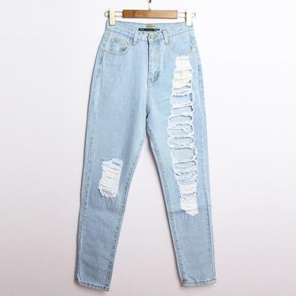 Street-chic Distressed Ripped Straight Jeans..