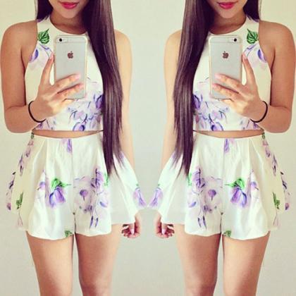 Sweet Floral Print Tops + Shorts Two-piece Set..
