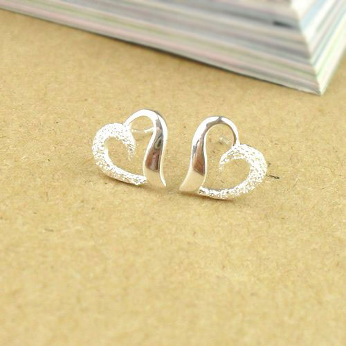 [grd03079]semi-frosted Heart-shaped 925 Sterling Silver Earrings on Luulla